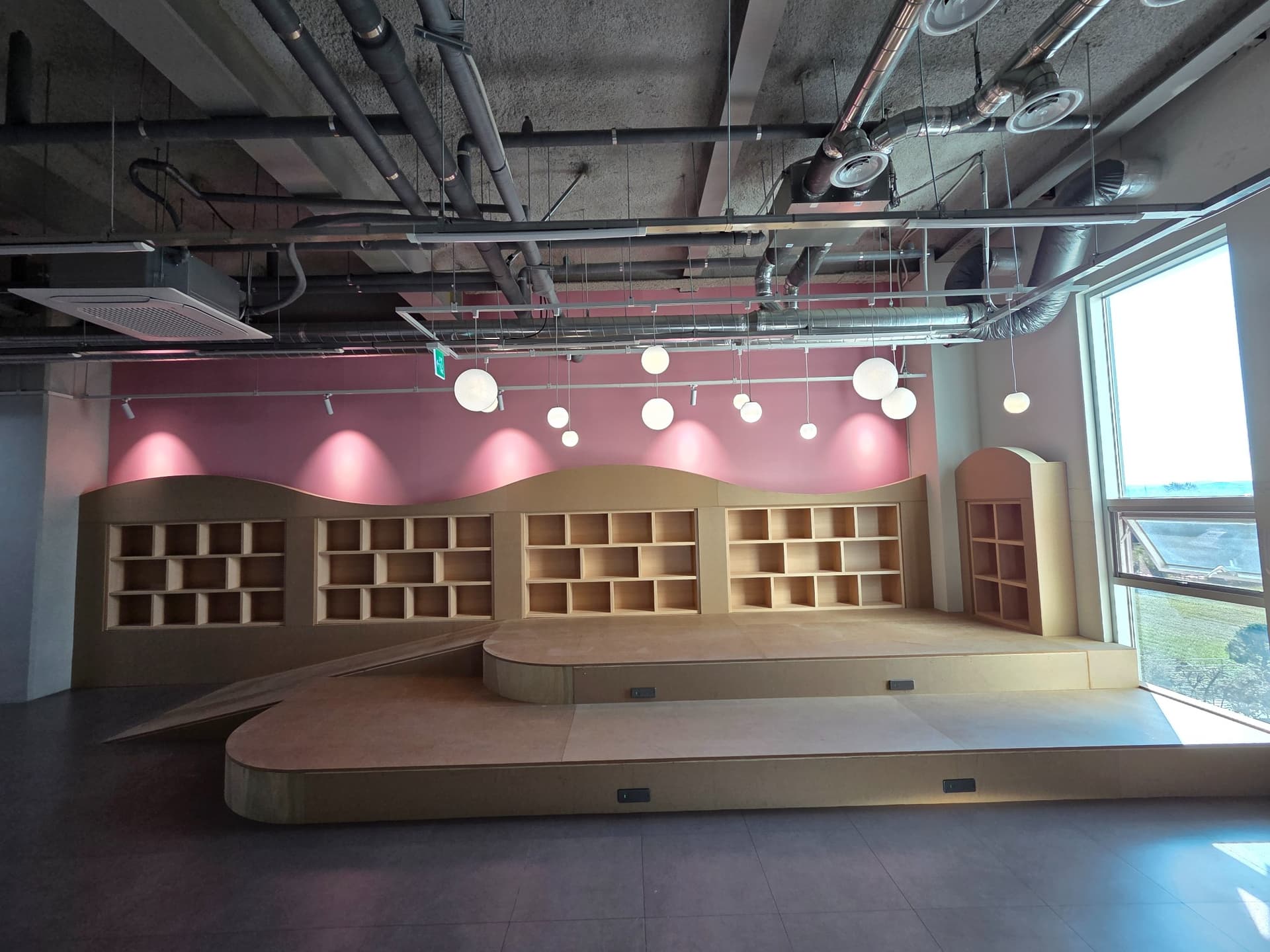 교회 어린이 도서관 인테리어 - 이미지 4