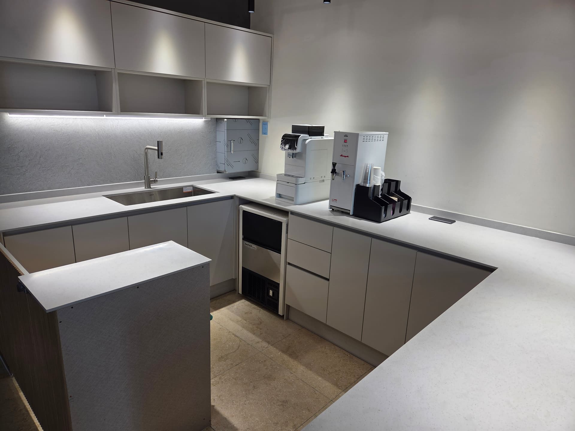 교회 커피스테이션 인테리어 - 이미지 9